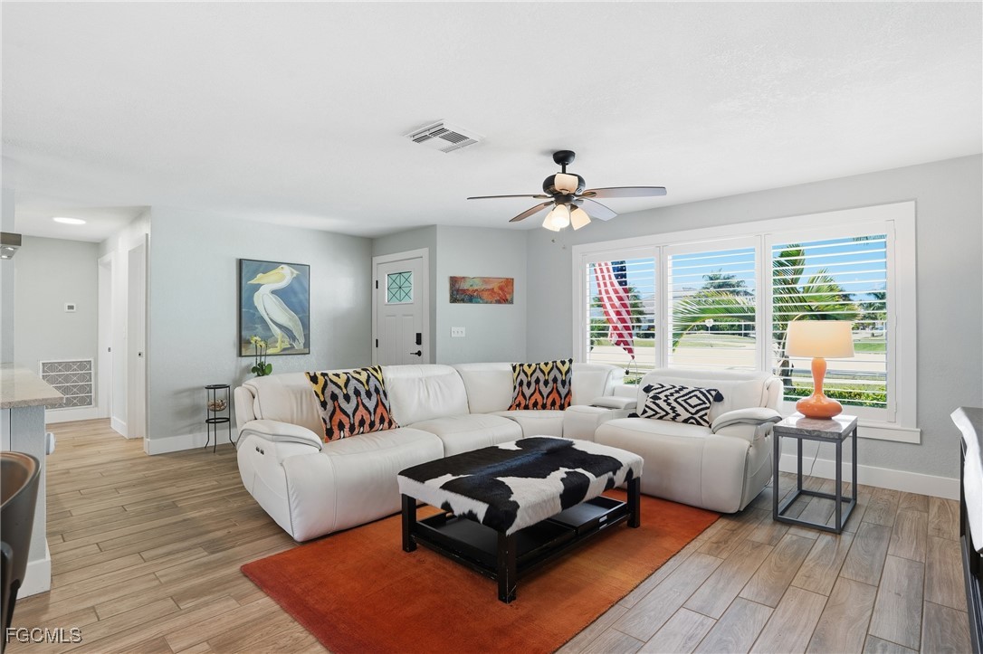 5315 Pelican BLVD