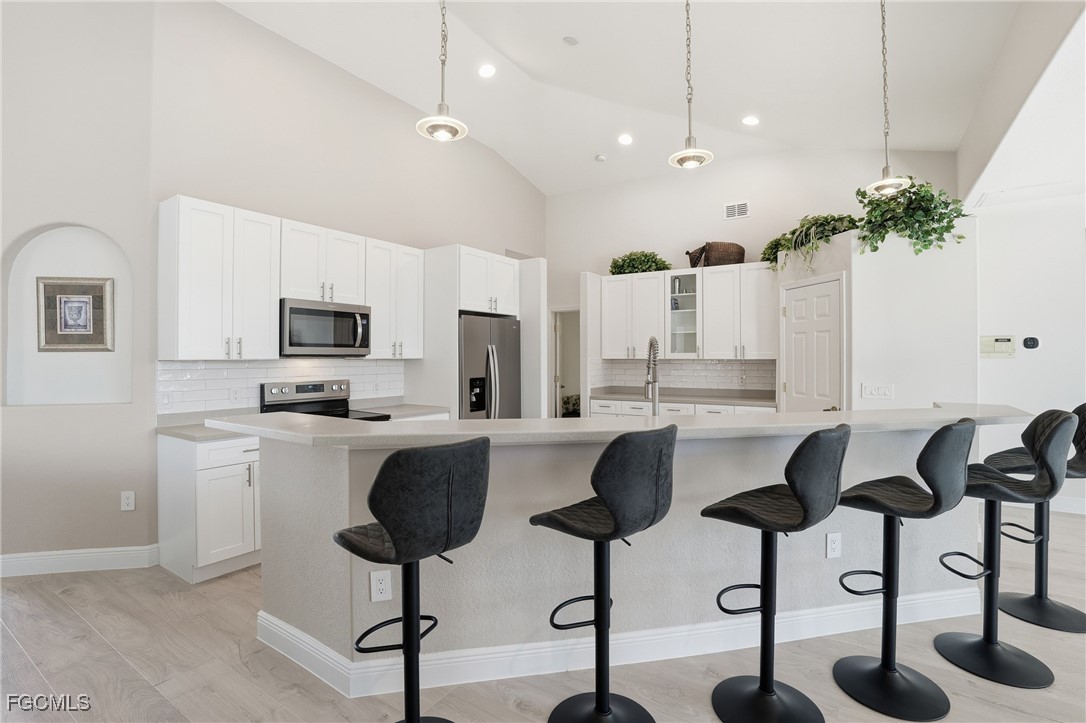 5267 Stratford CT