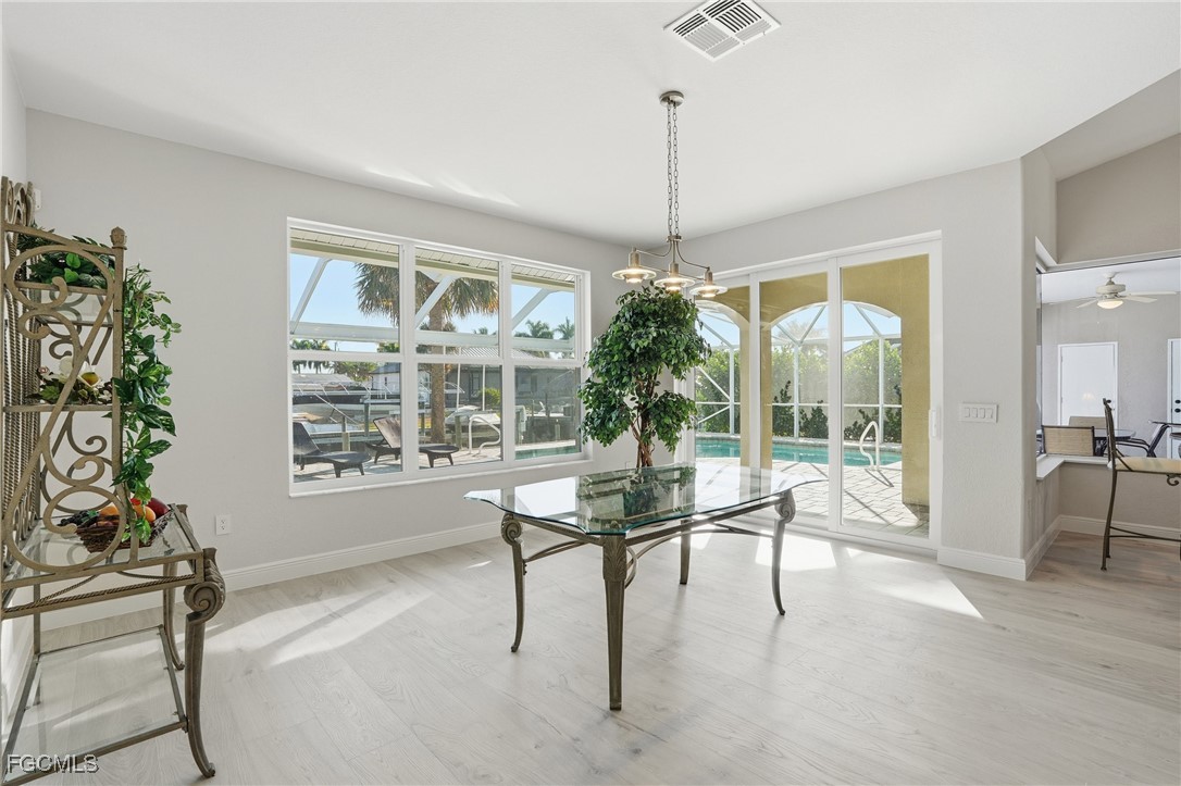 5267 Stratford CT