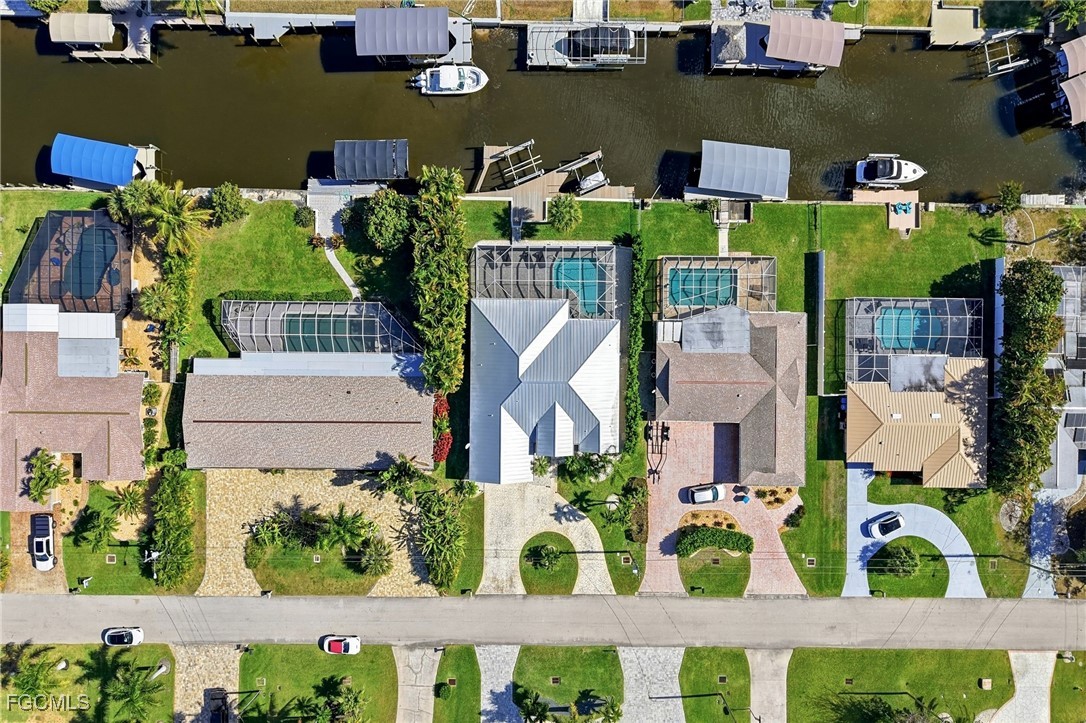 5267 Stratford CT