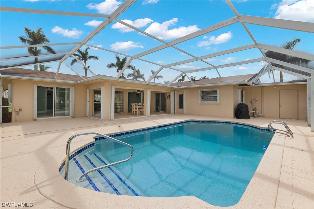 913 Dolphin DR S