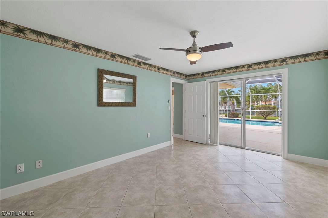913 Dolphin DR S