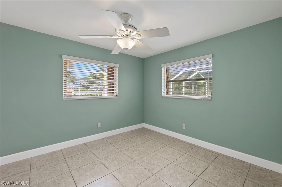 913 Dolphin DR S