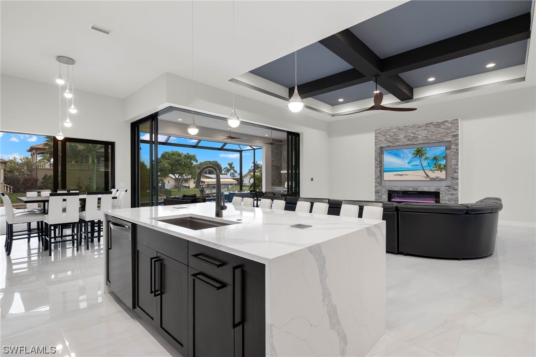 5015 Pelican BLVD
