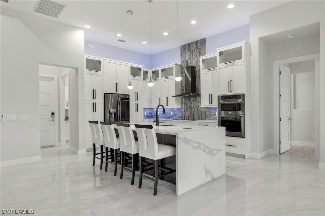 5015 Pelican BLVD