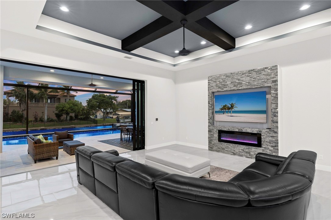 5015 Pelican BLVD