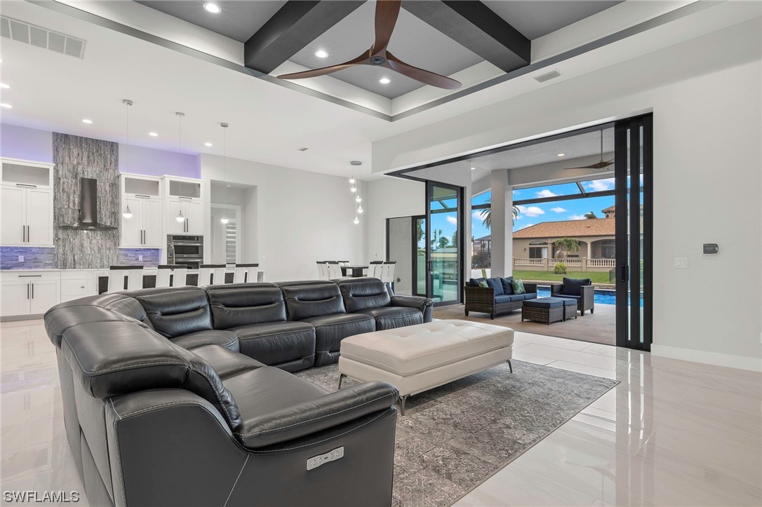 5015 Pelican BLVD