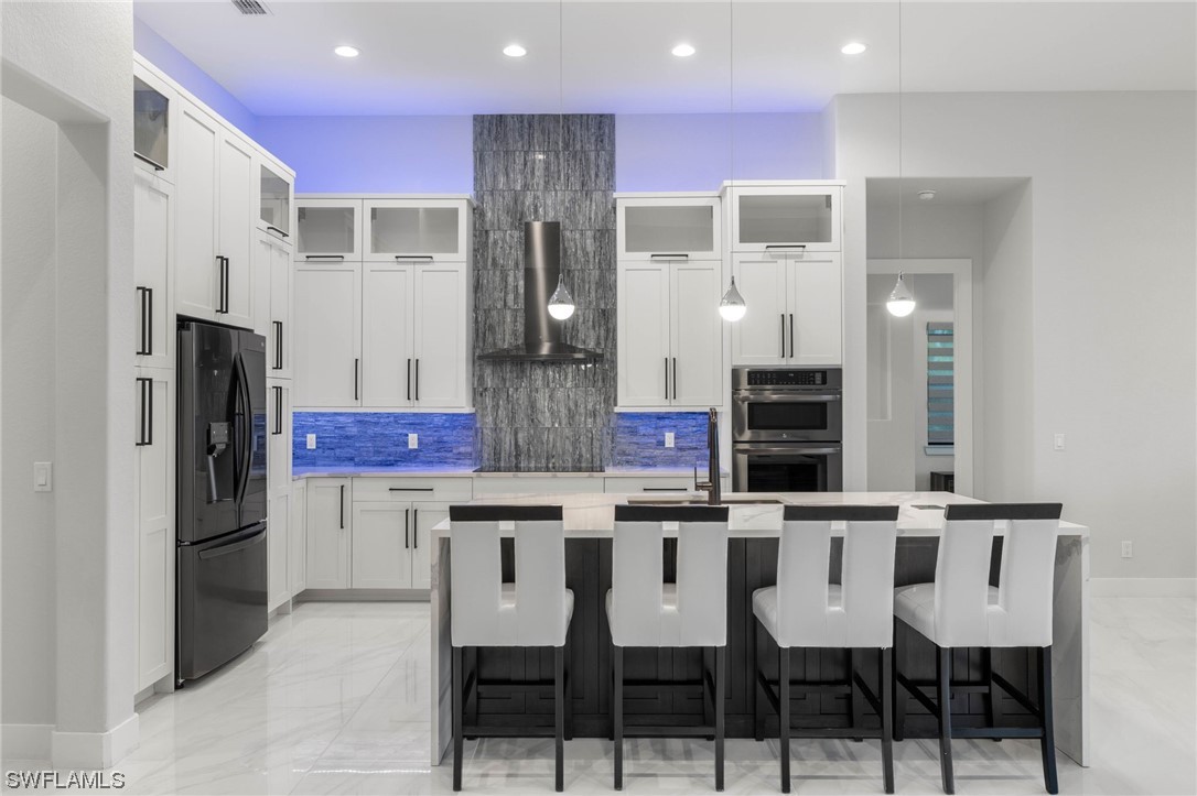 5015 Pelican BLVD