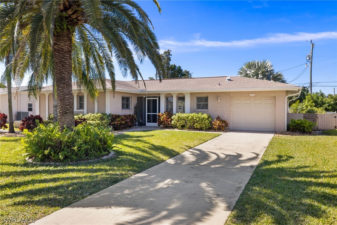 4906 Nassau CT