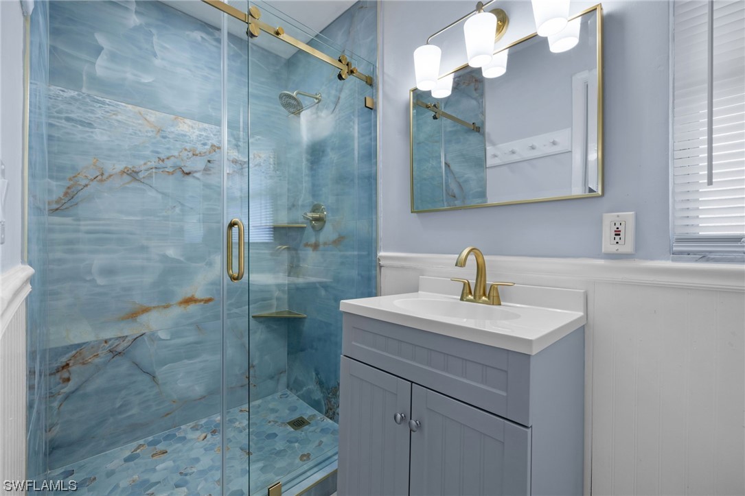 4906 Nassau CT