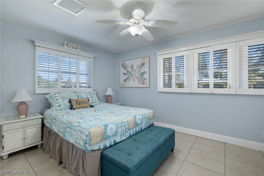 4906 Nassau CT