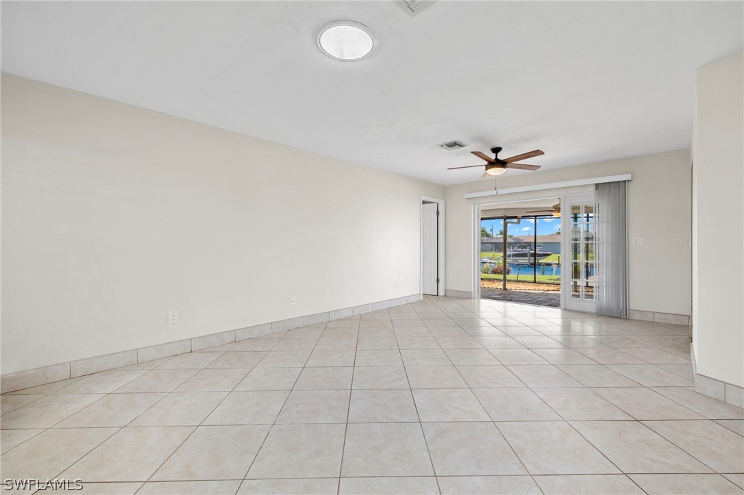 3746 SE 1st PL