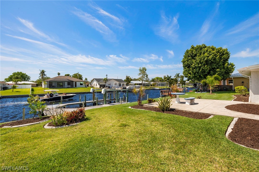 3746 SE 1st PL