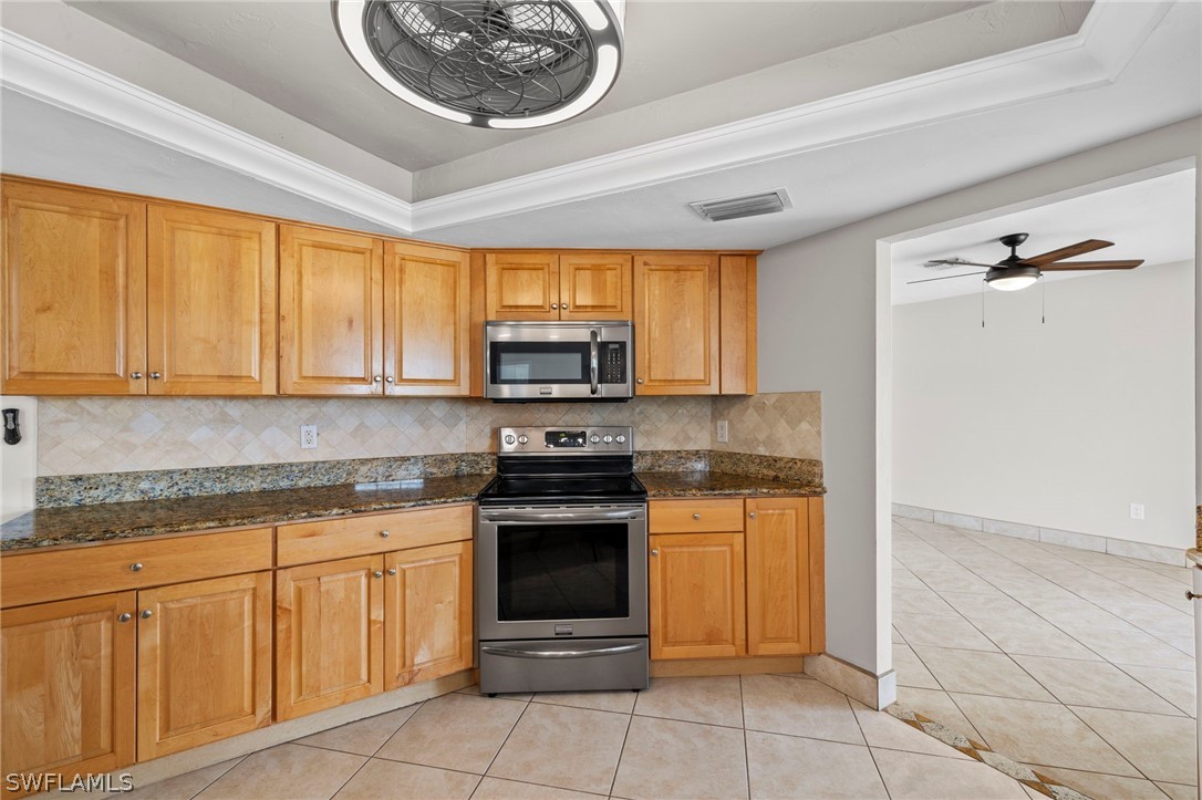 3746 SE 1st PL