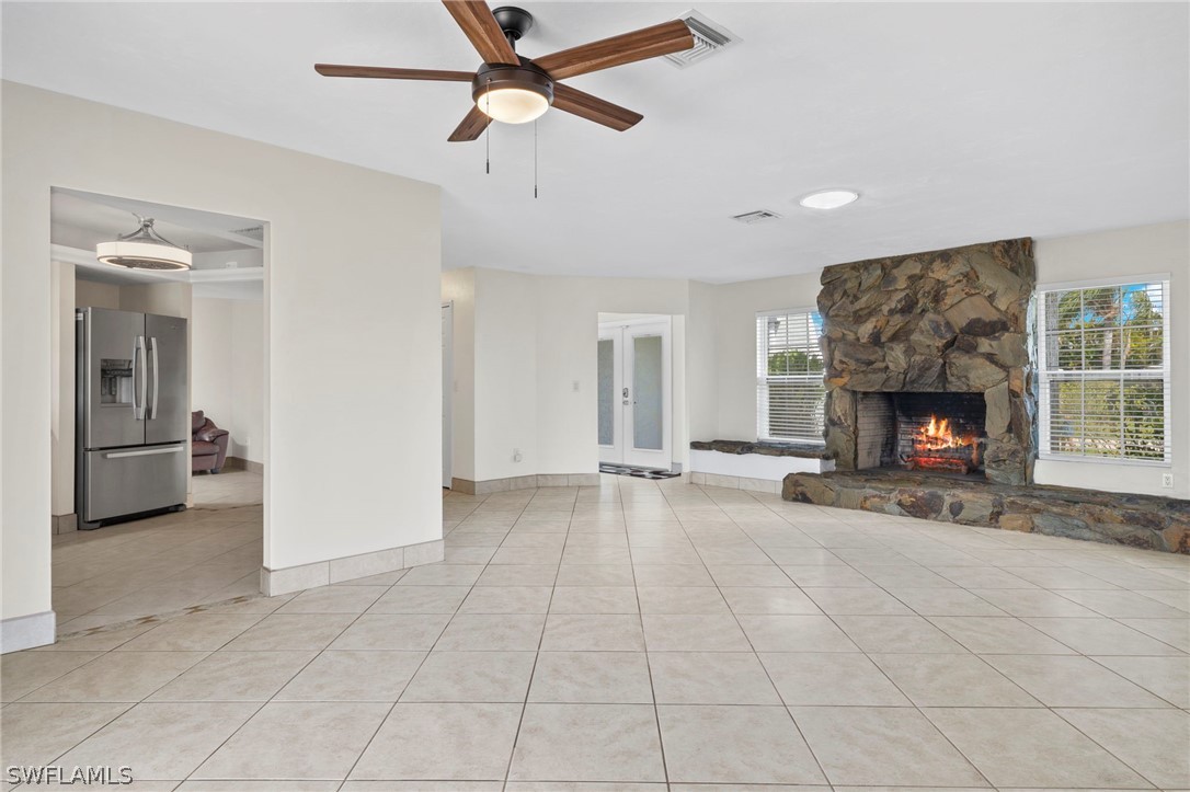 3746 SE 1st PL