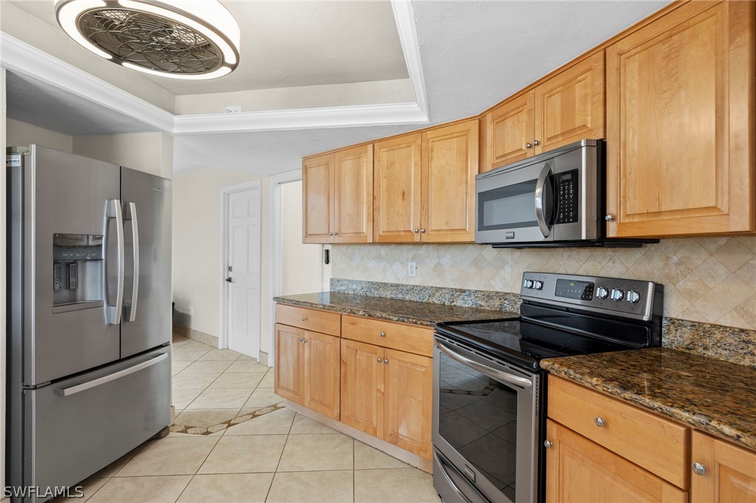 3746 SE 1st PL