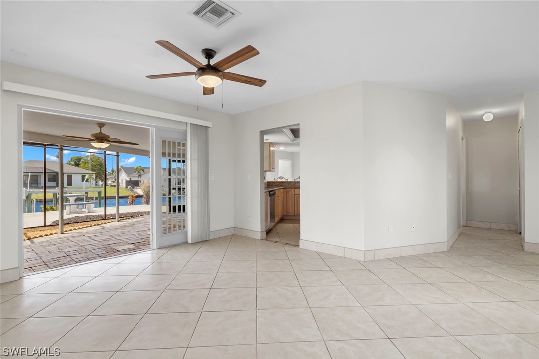 3746 SE 1st PL