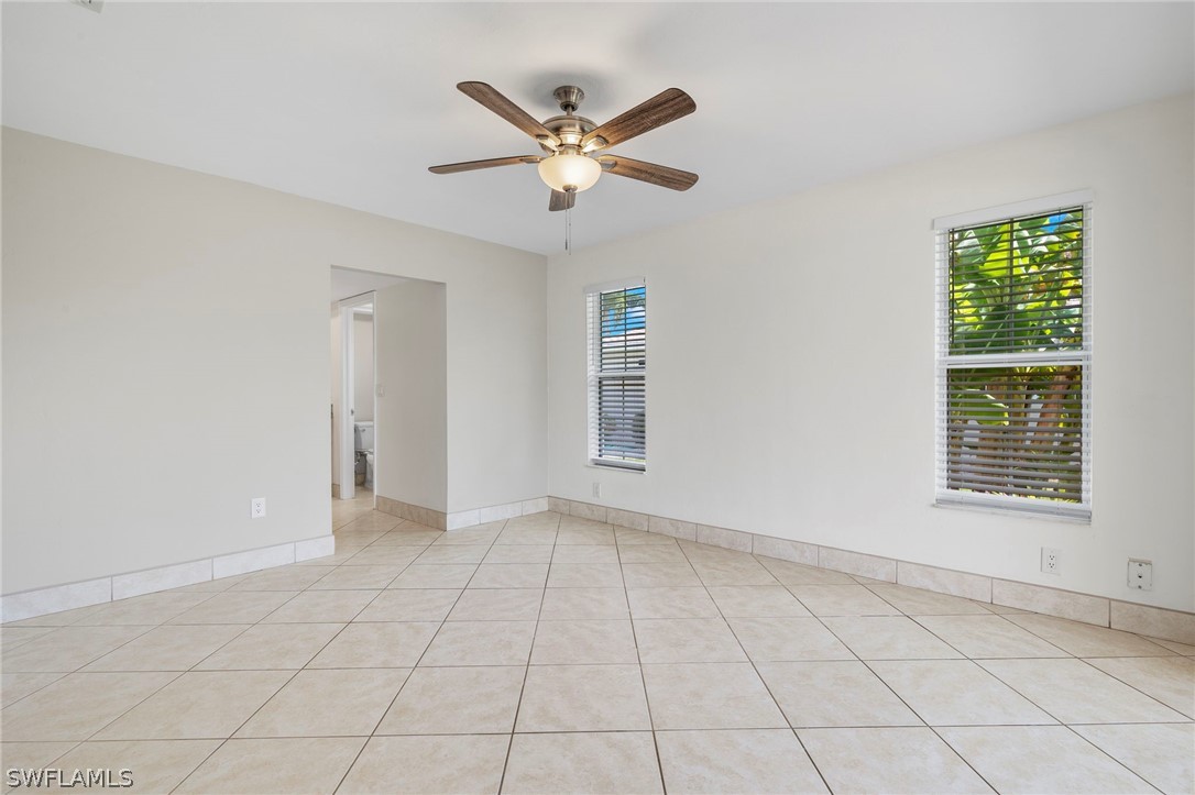 3746 SE 1st PL