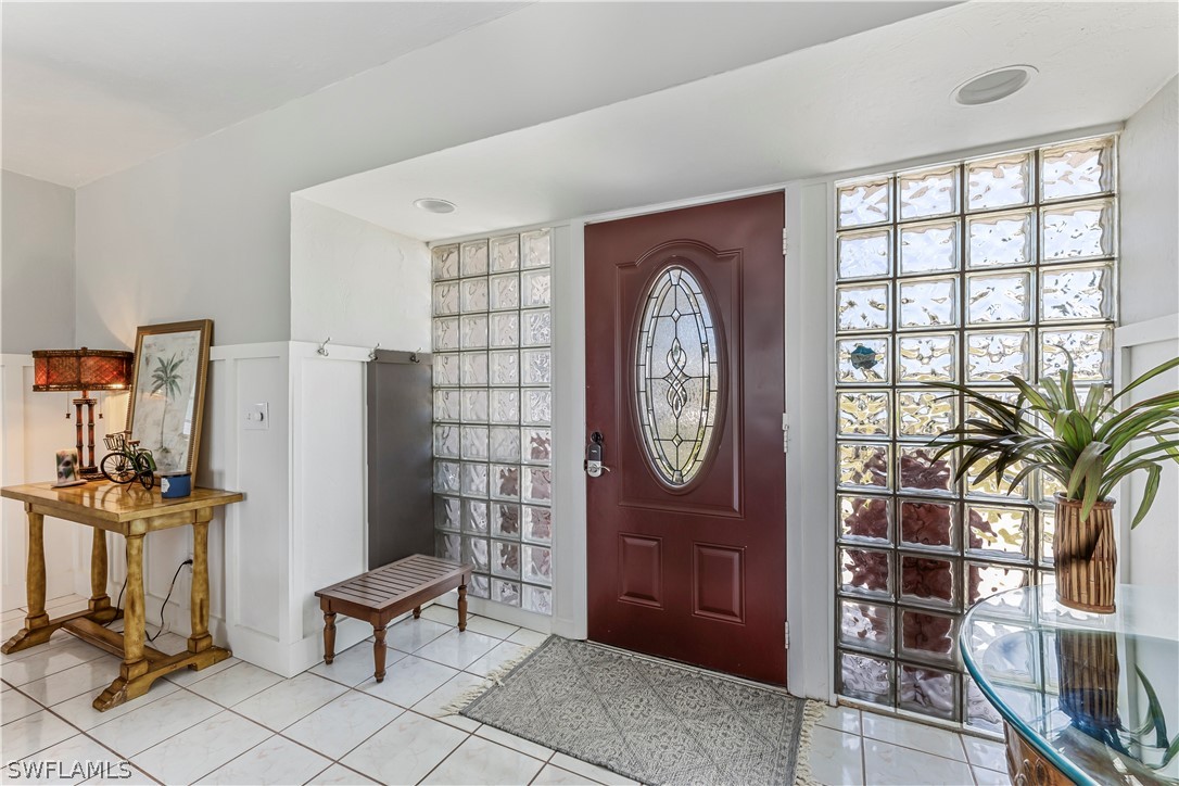 5623 E Deauville CT