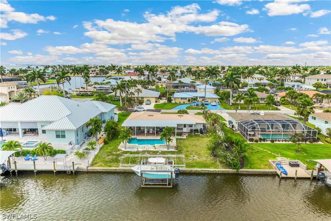 5623 E Deauville CT