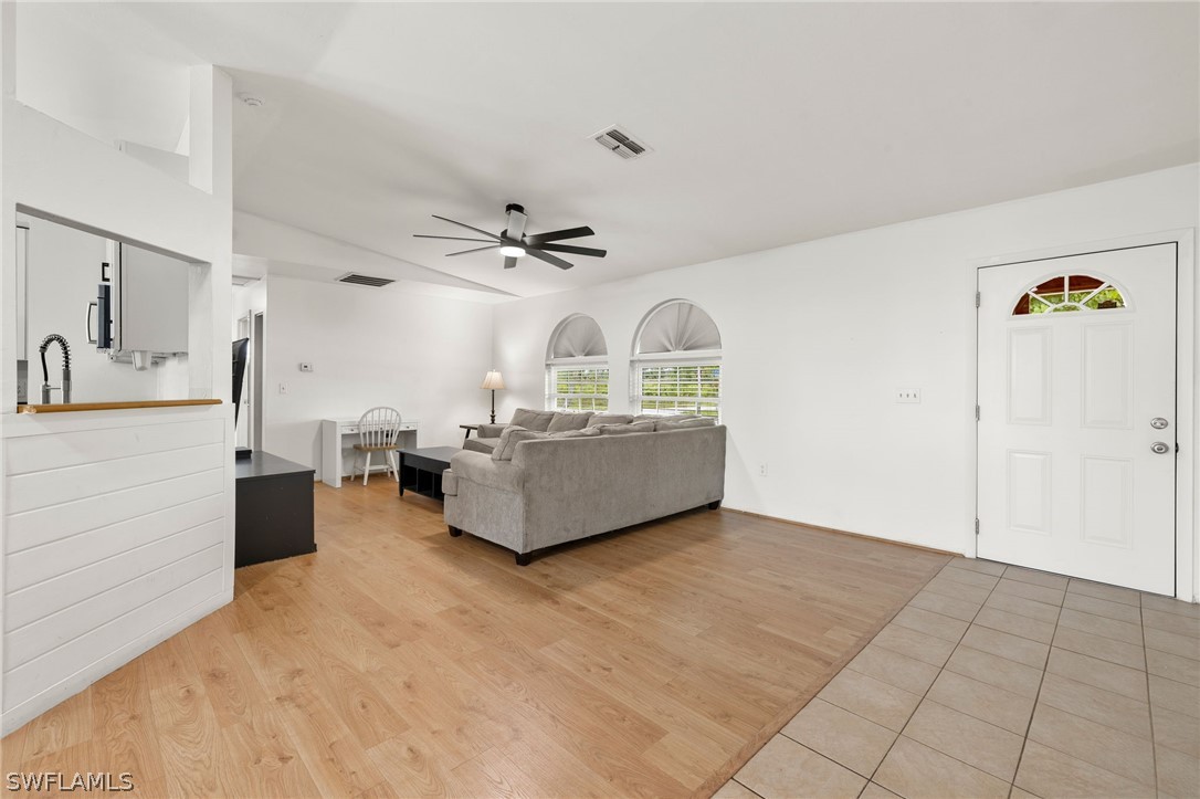 523 Leroy AVE