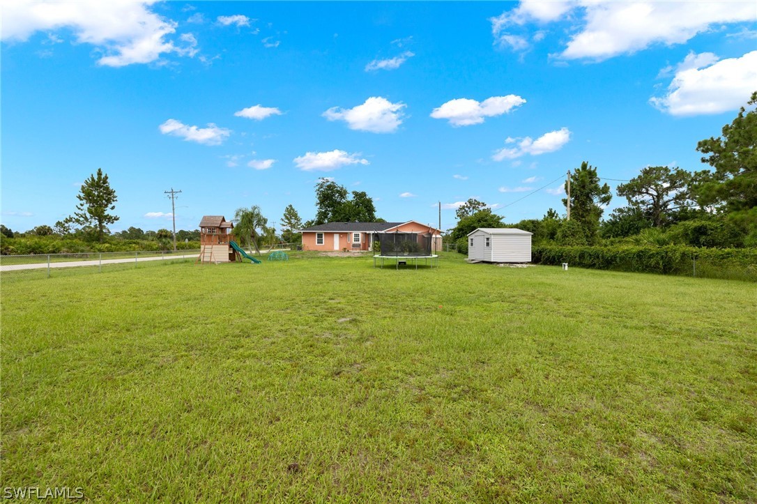 523 Leroy AVE