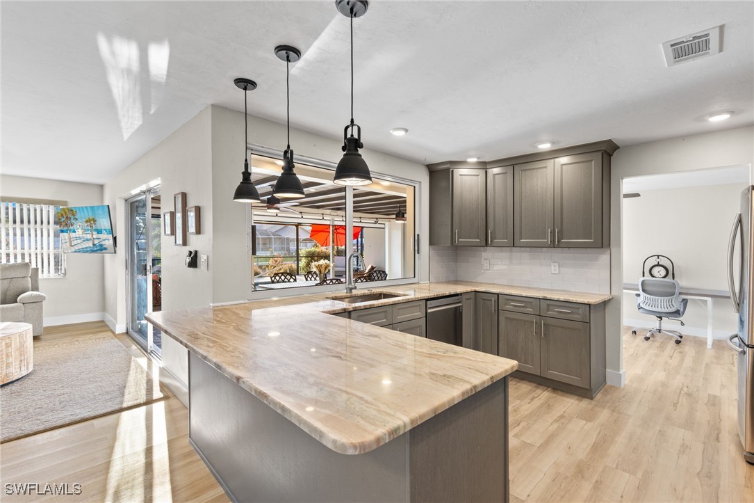 5328 Delano CT