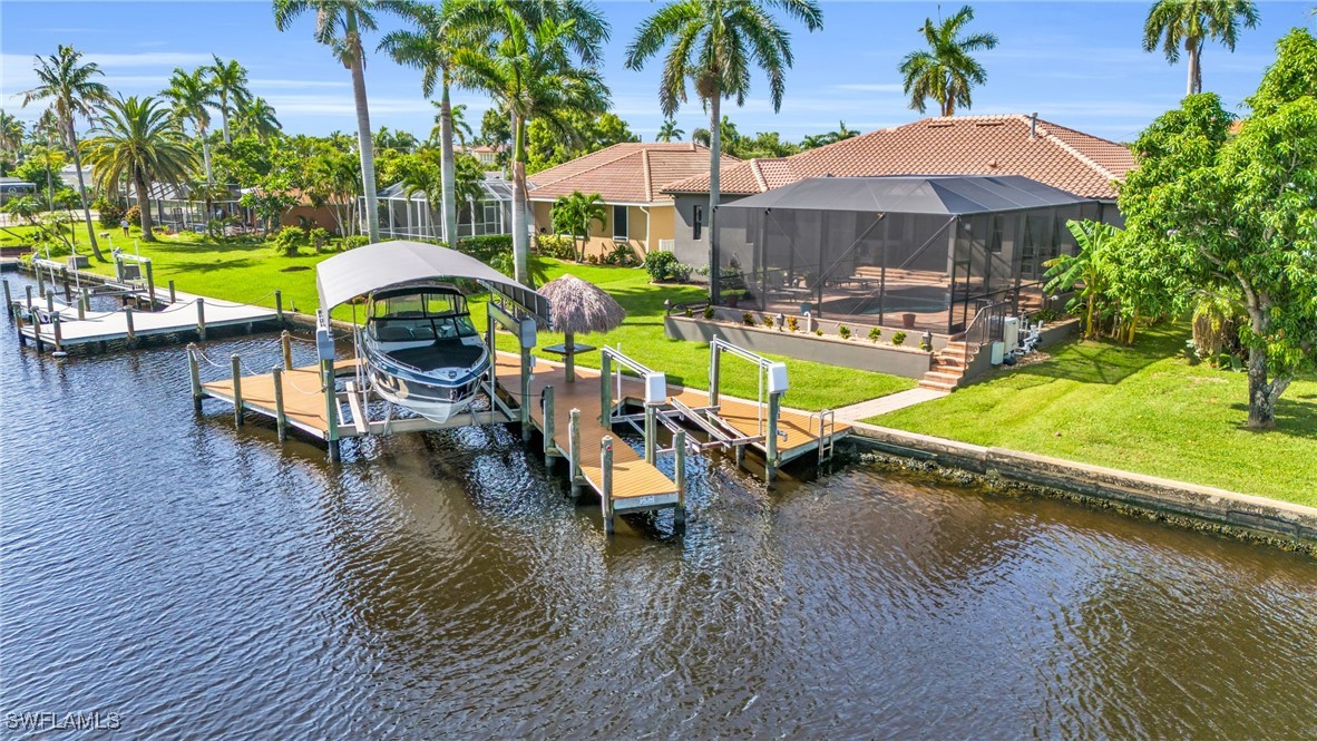 939 Dolphin DR