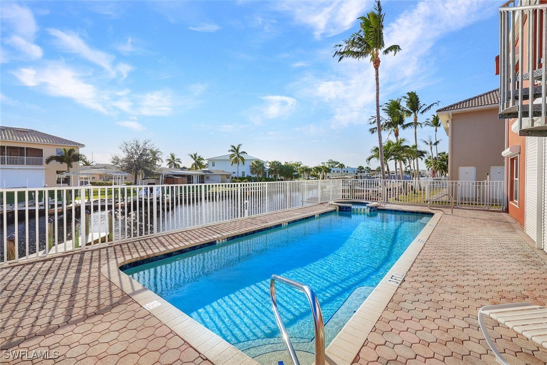 728 Victoria DR 201