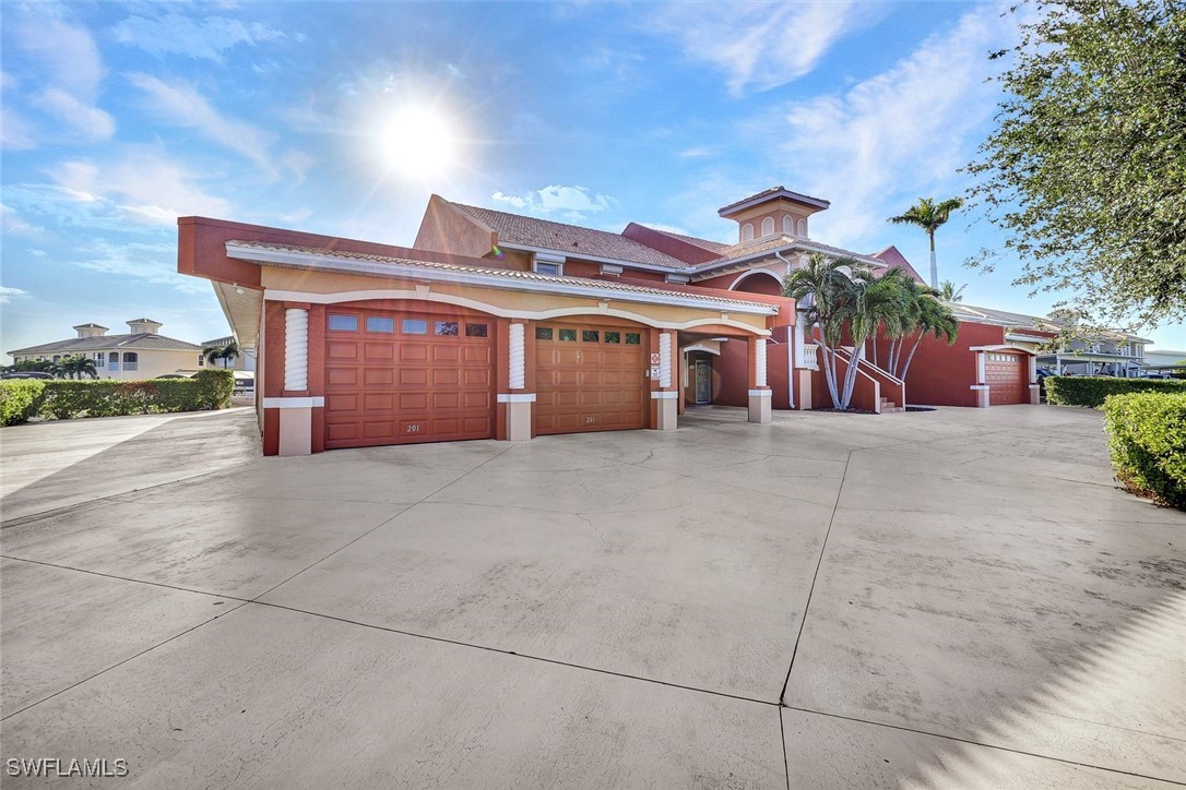 728 Victoria DR 201