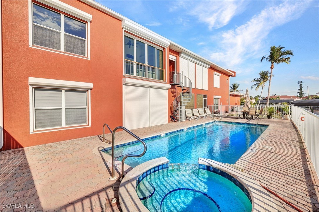 728 Victoria DR 201