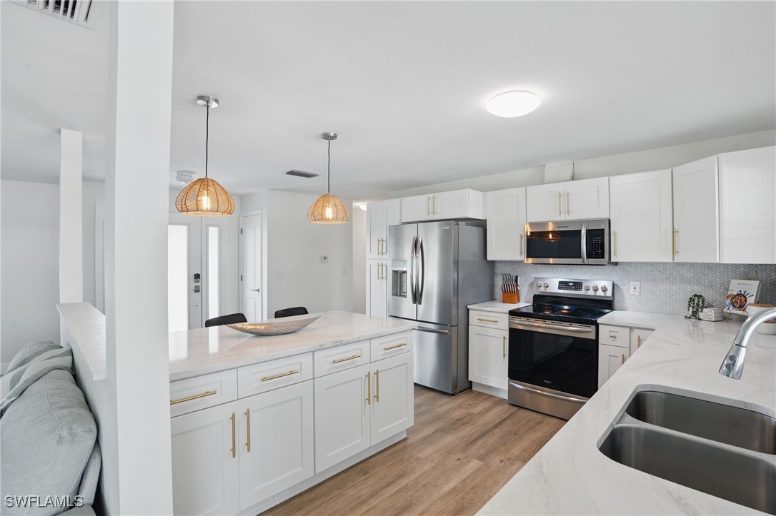157 SW 54th ST