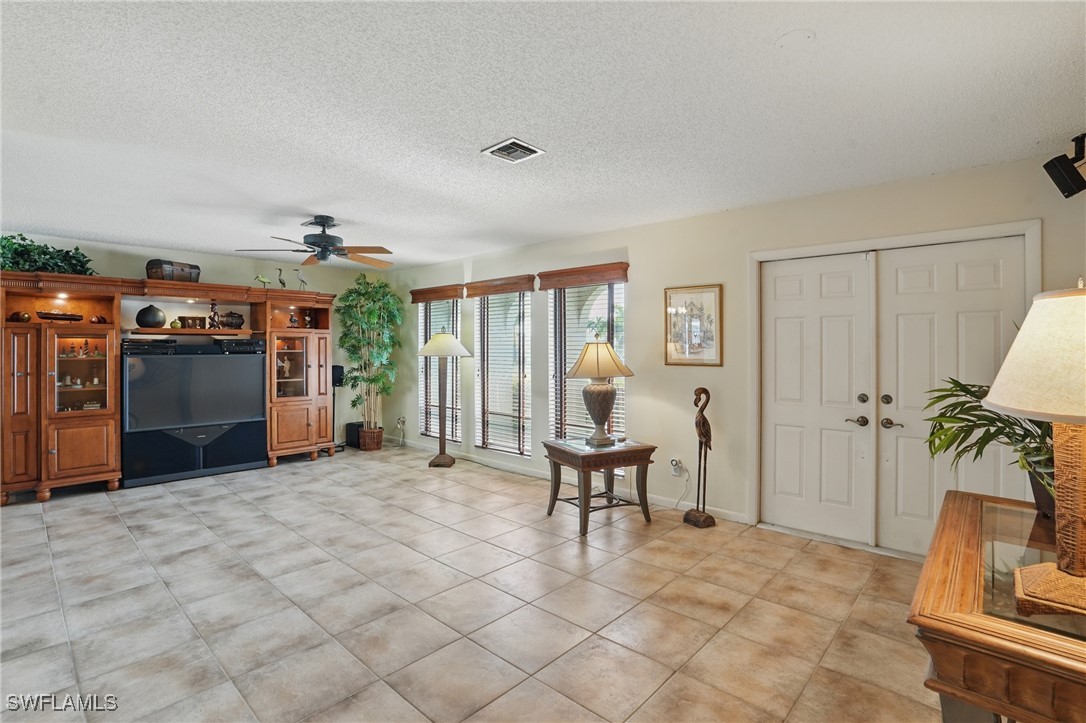 5325 Colonade CT