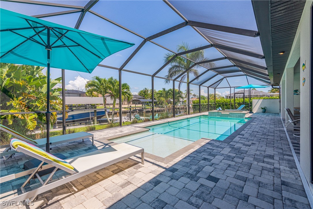 5227 Tamiami CT