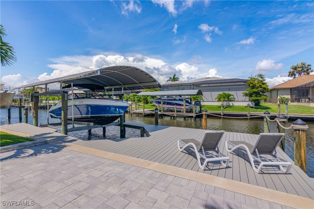 5227 Tamiami CT