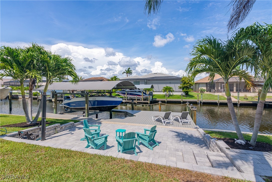 5227 Tamiami CT