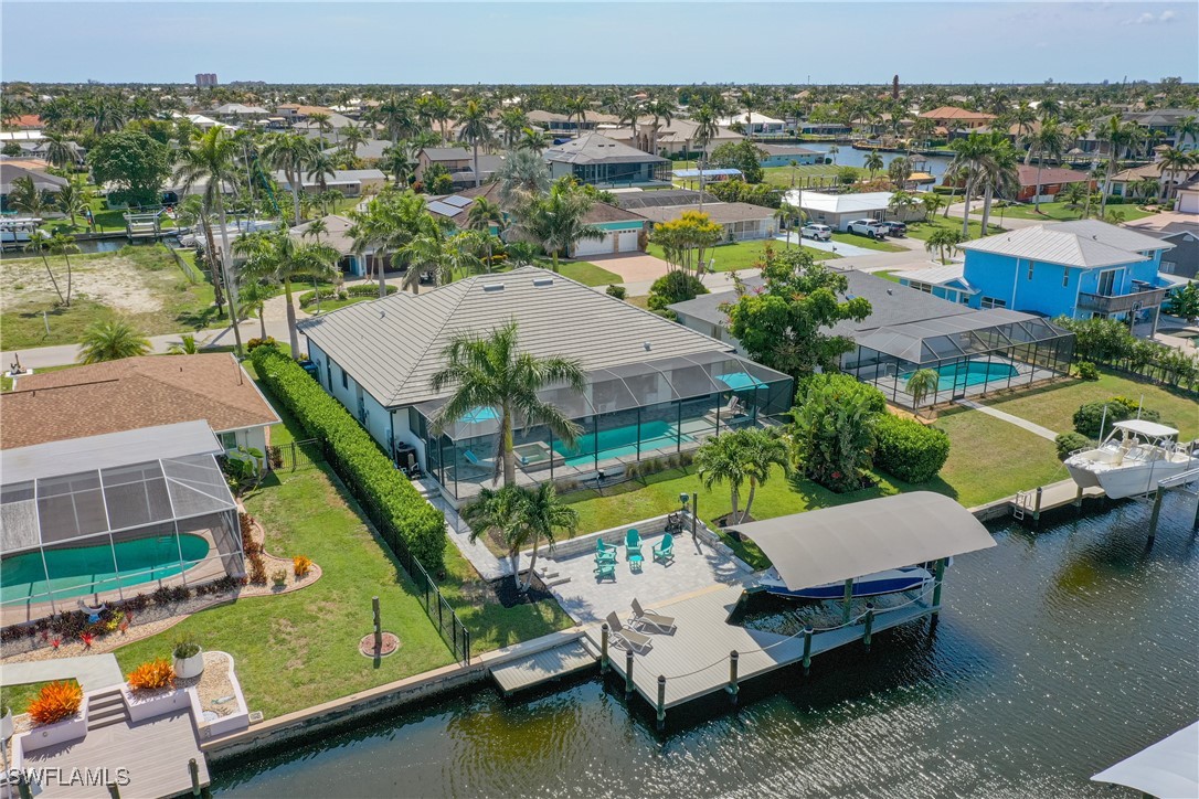 5227 Tamiami CT