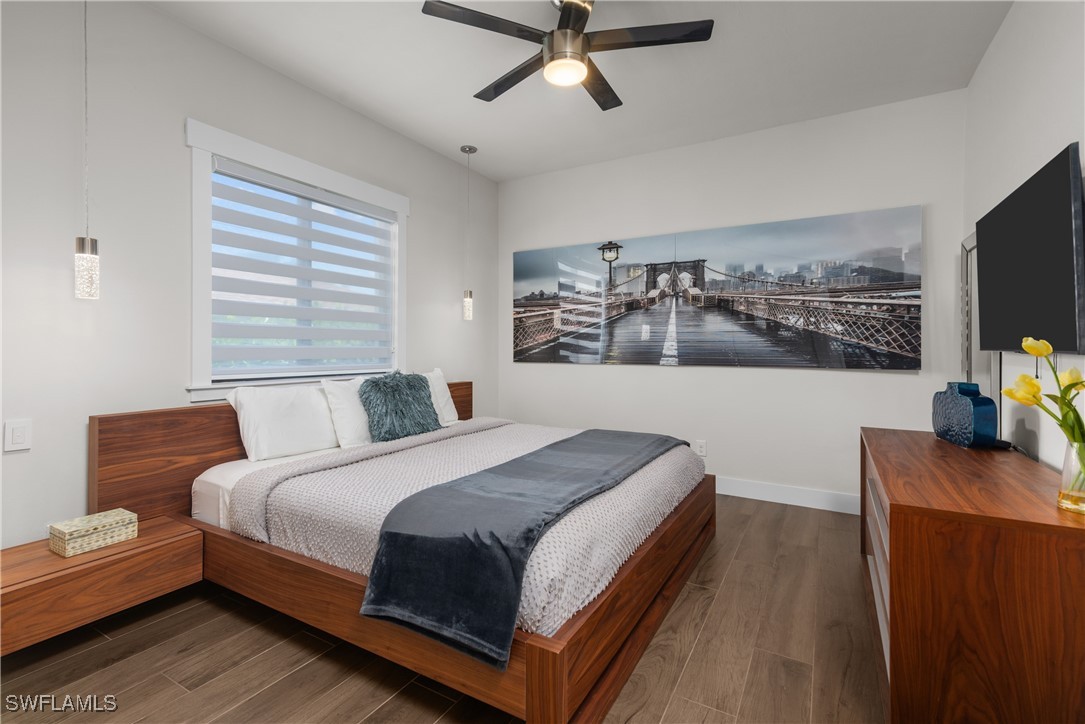 5227 Tamiami CT