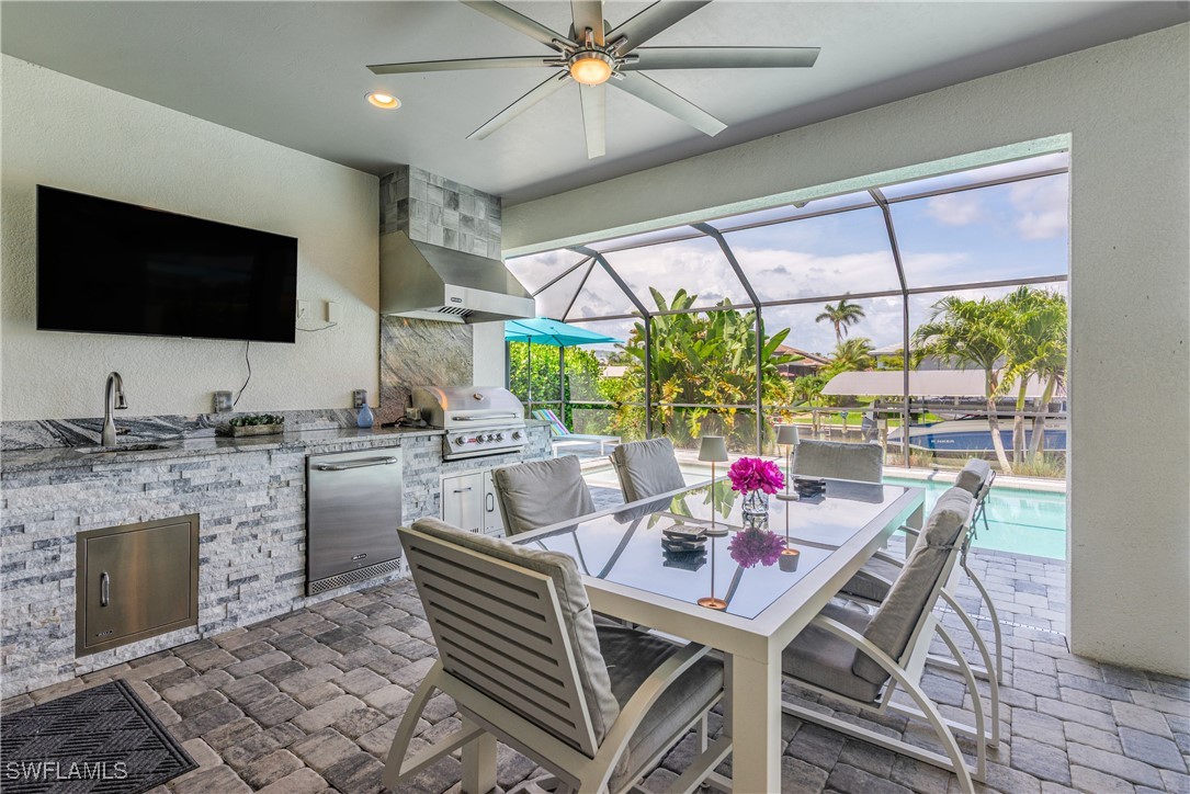 5227 Tamiami CT