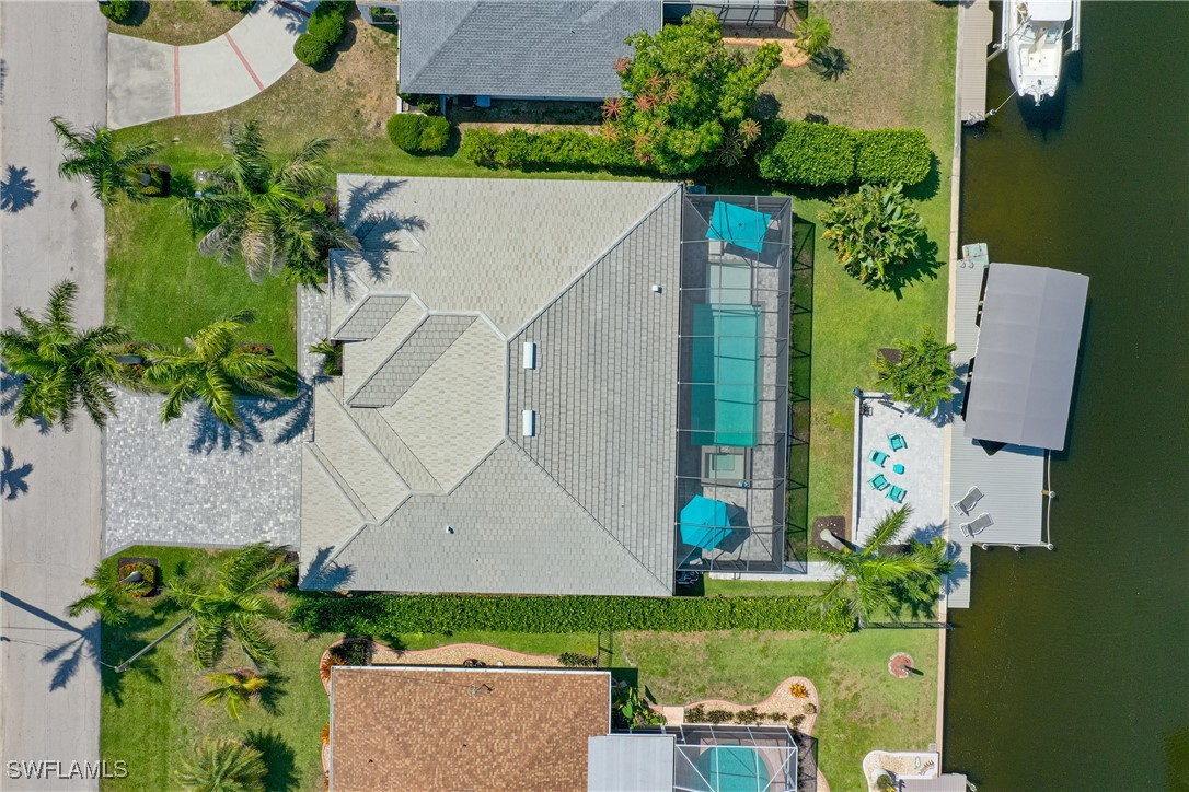 5227 Tamiami CT