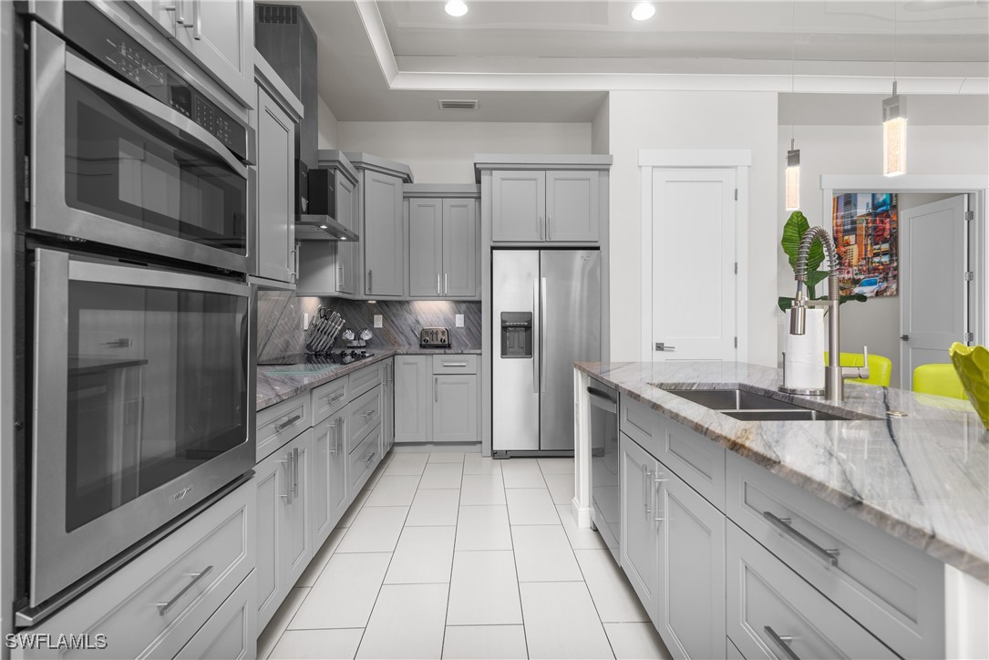 5227 Tamiami CT