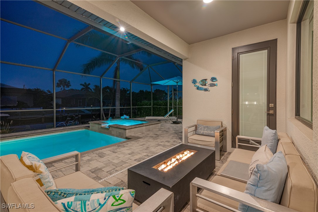 5227 Tamiami CT