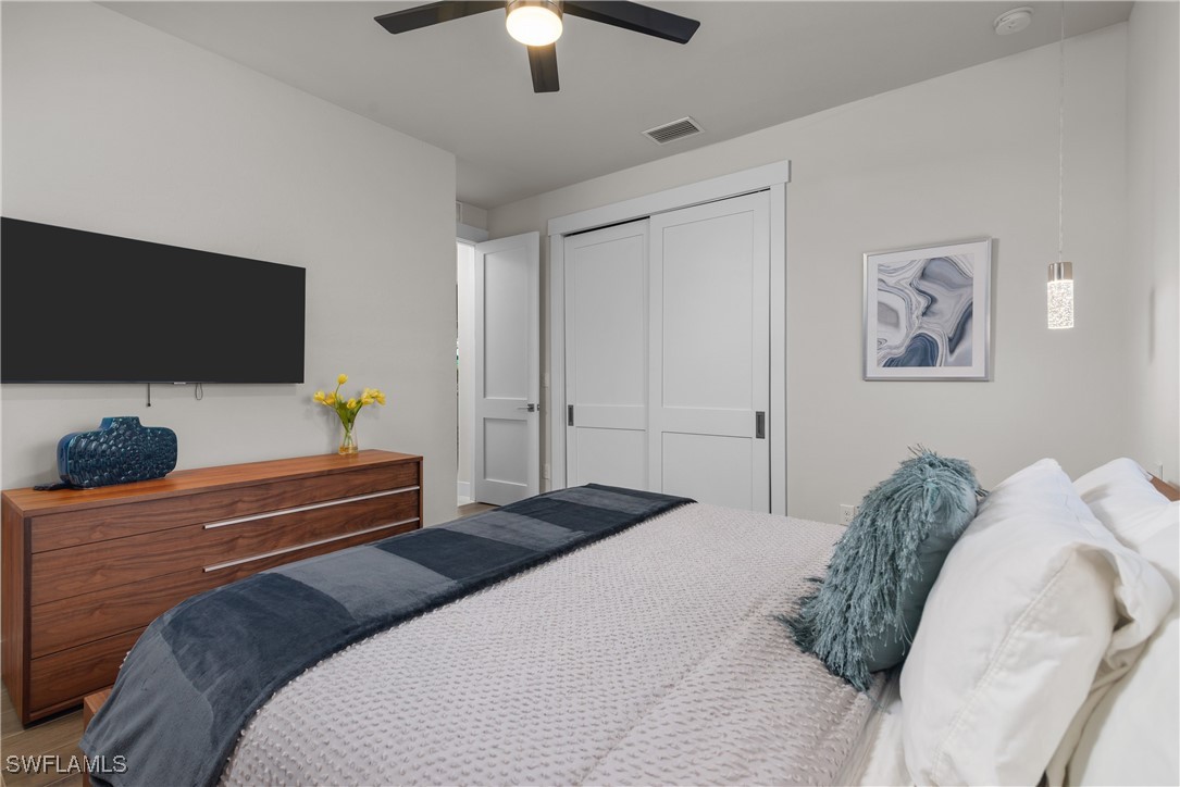 5227 Tamiami CT