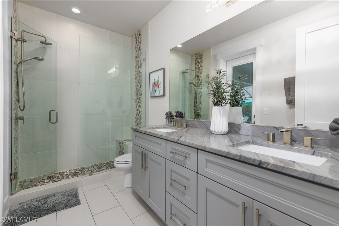 5227 Tamiami CT