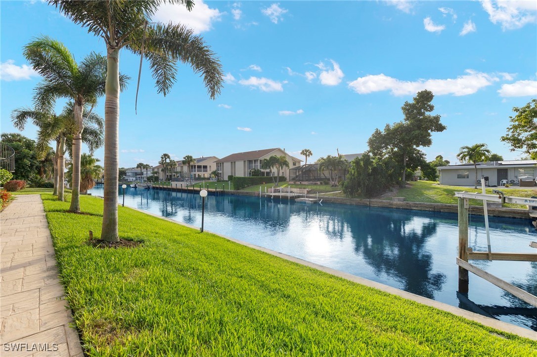 4904 Vincennes ST 201