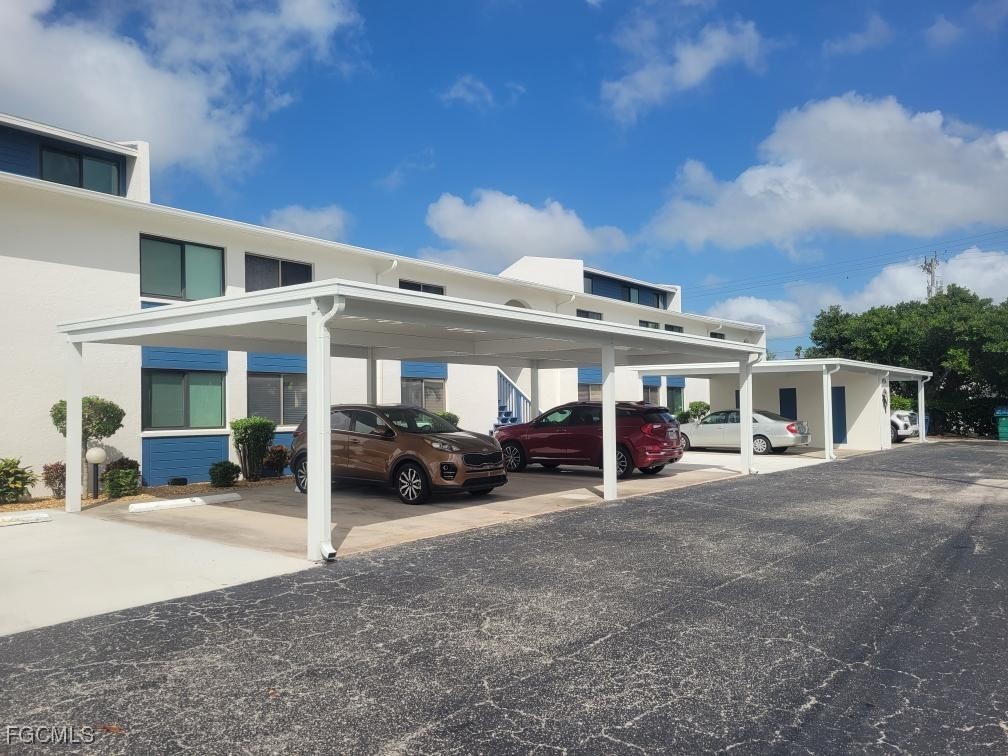 4904 Vincennes ST 201