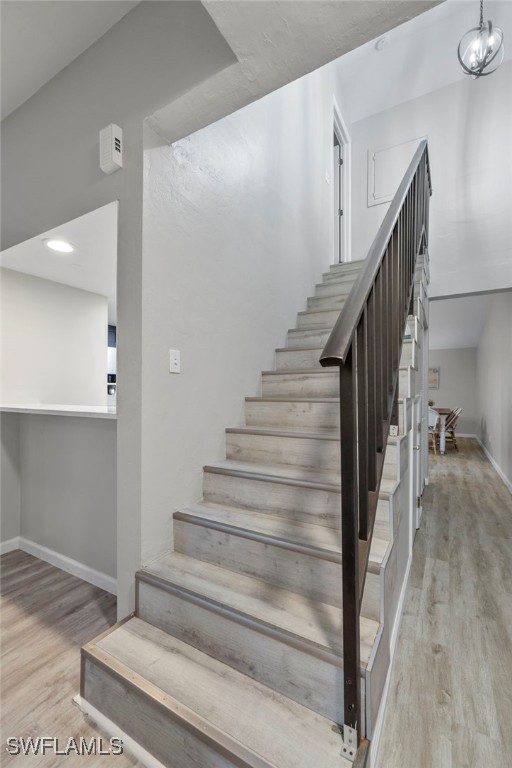 4904 Vincennes ST 201