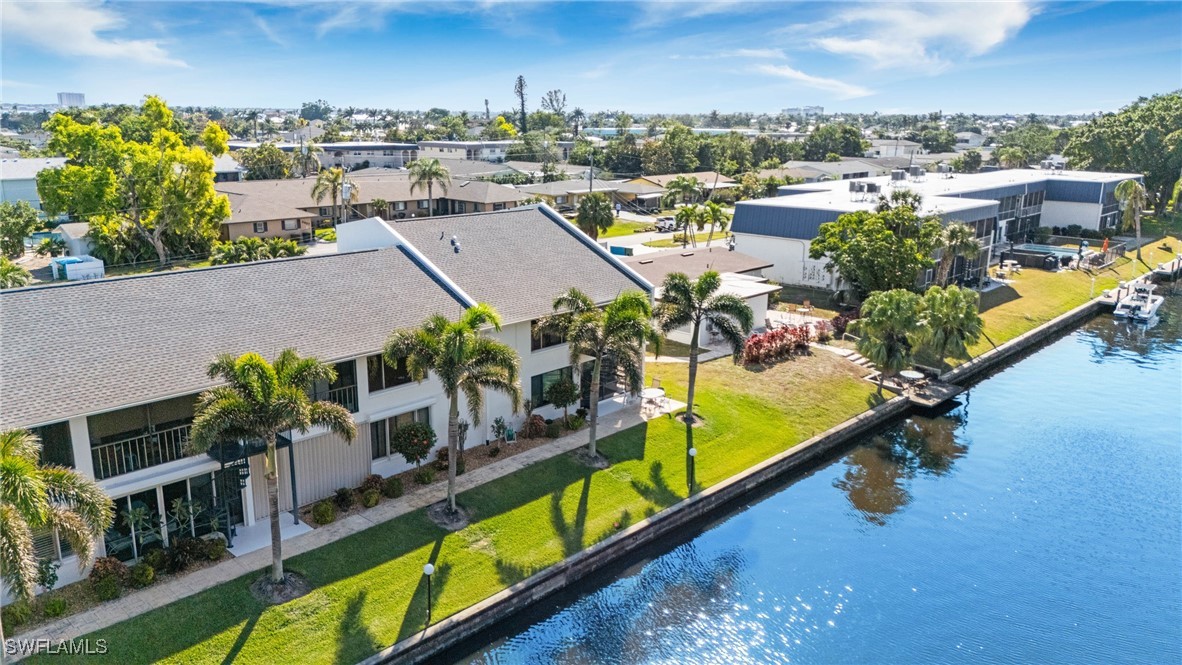 4904 Vincennes ST 201