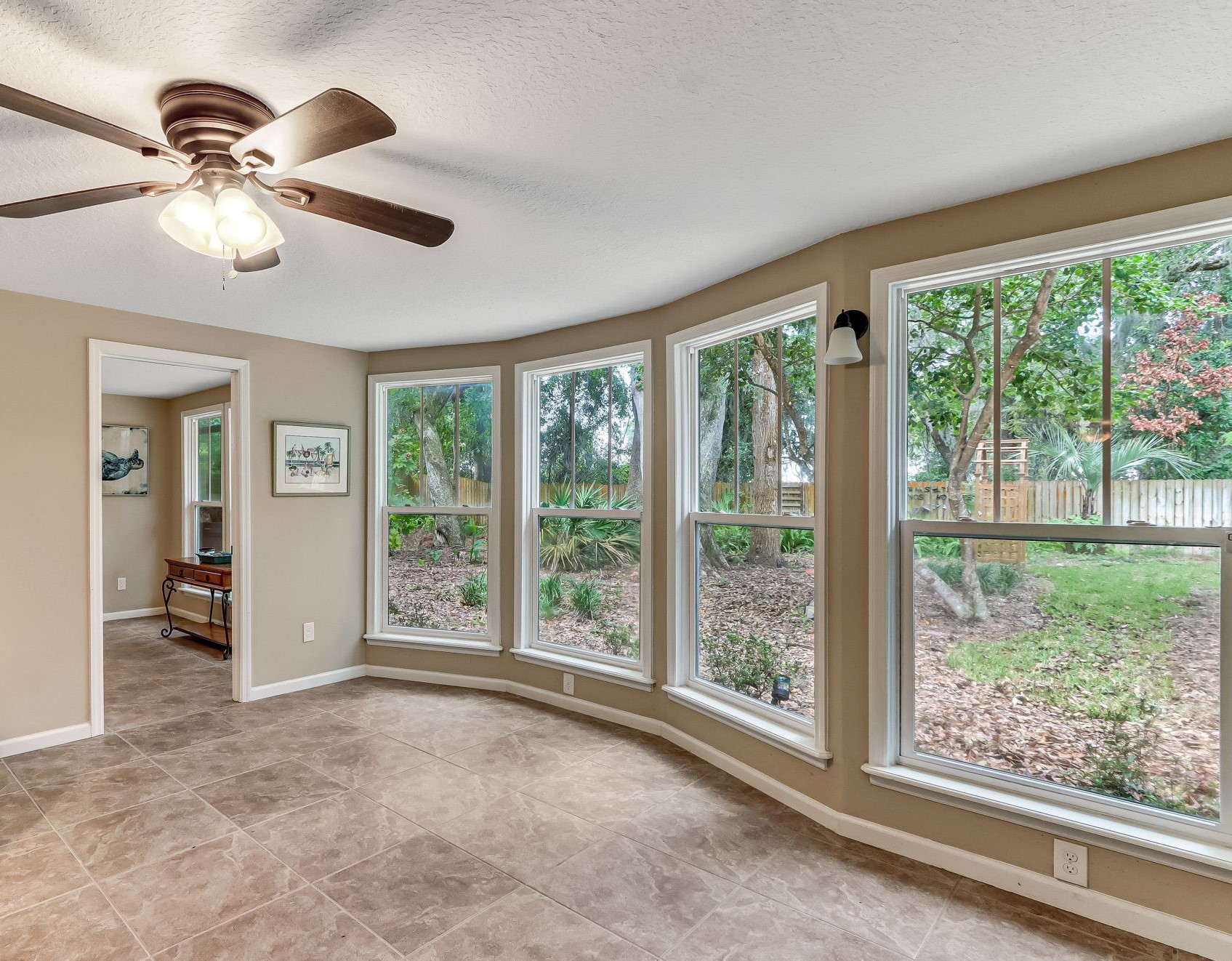 2404 LOS ROBLES DRIVE