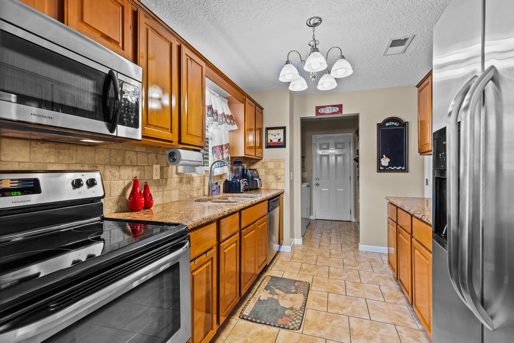 451047 OLD DIXIE HIGHWAY